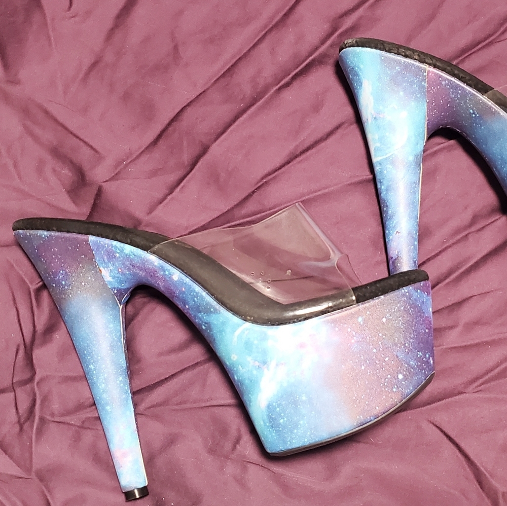 Ellie 7 in galaxy sky blue platform heels
